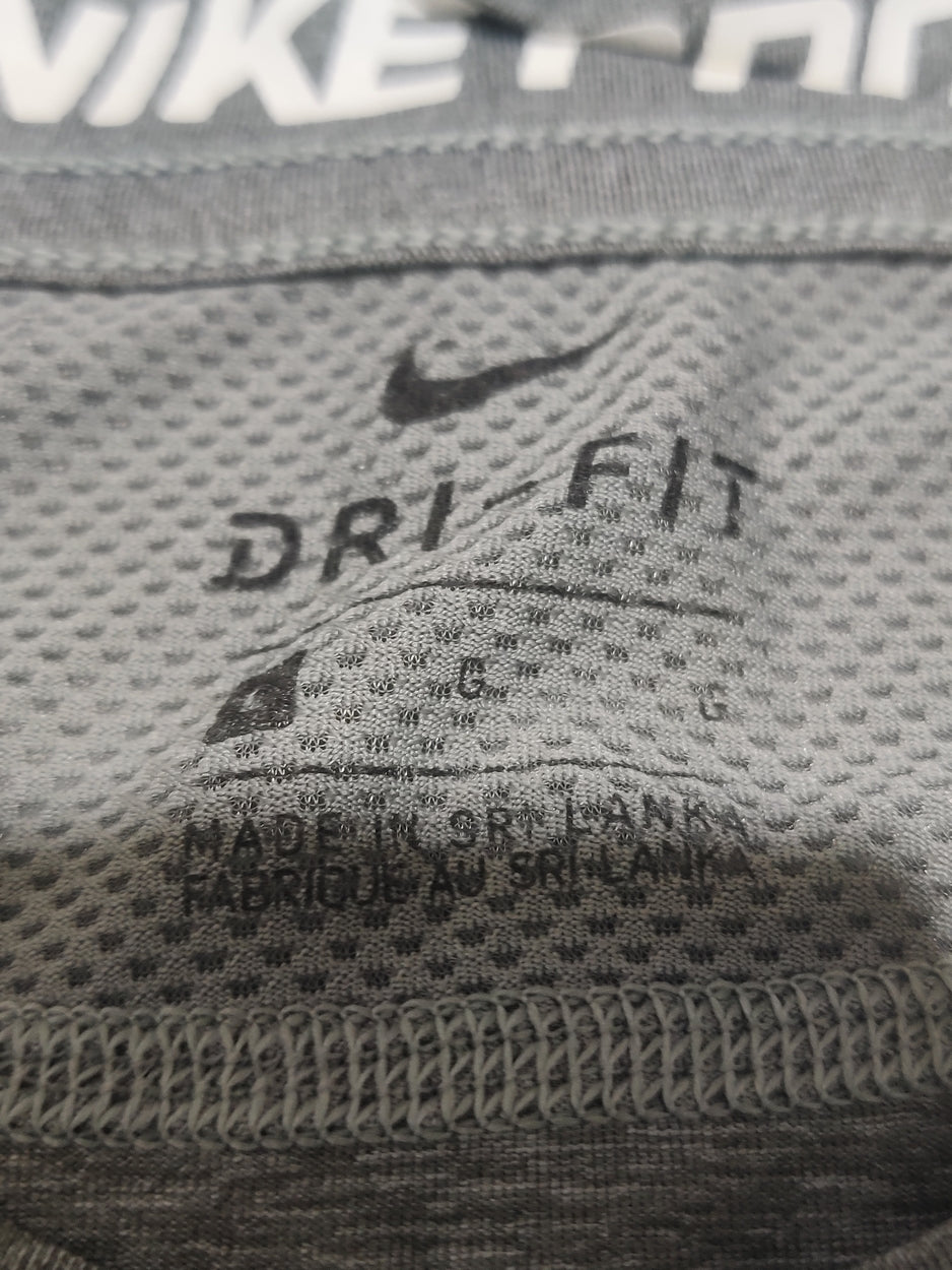 Nike Pro Women Sport Gray T Shirt – Preloved Labels (view 3)