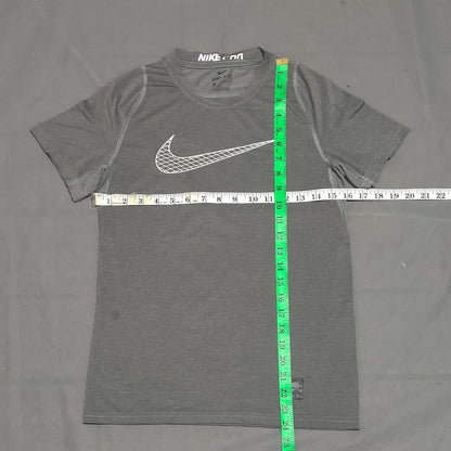 Nike Pro Women Sport Gray T Shirt – Preloved Labels (view 4)