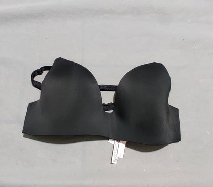 Victoria's Secret Women Black Sport Bra – Preloved Labels (view 2)