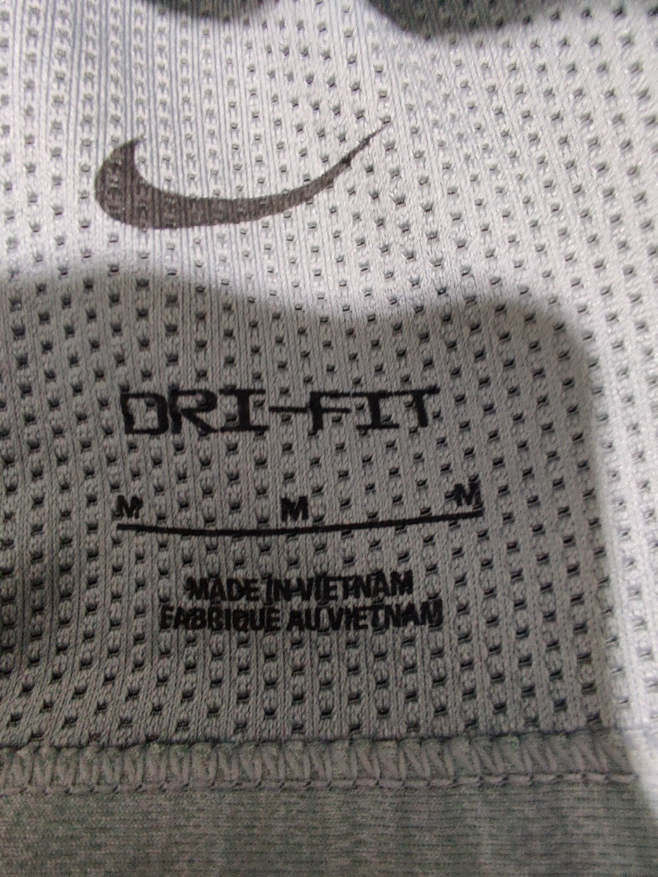 Nike Dri Fit Women Sport Gray Bra – Preloved Labels (view 3)