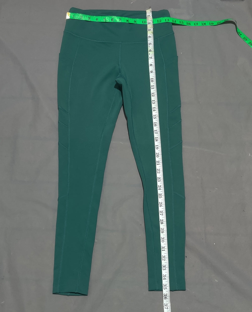 New Balance Women Green Sport Tights – Preloved Labels (view 4)
