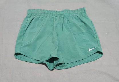Nike Dri Fit Women Green Sport Short