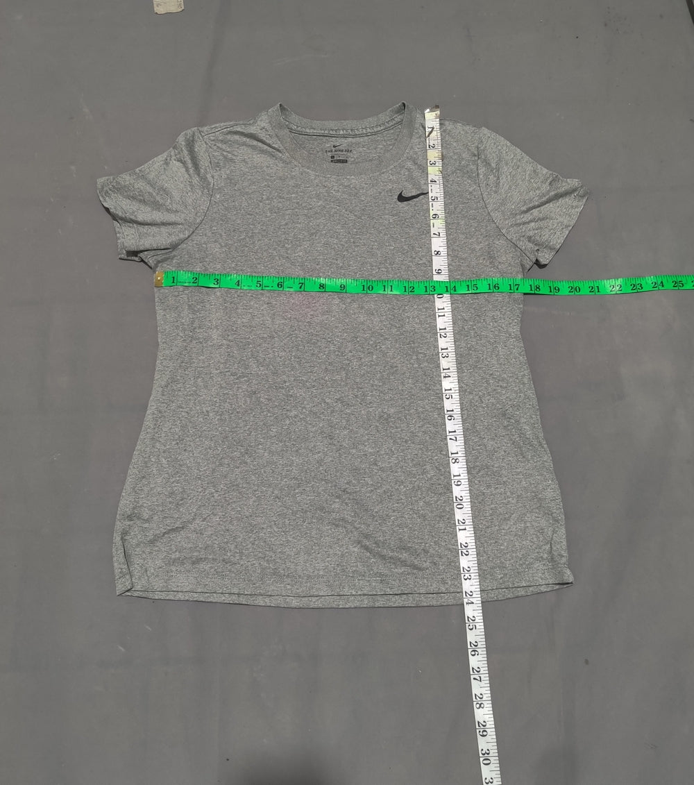 Nike Women Gray Sport T Shirt – Preloved Labels (view 4)
