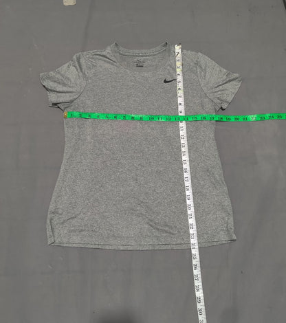Nike Women Gray Sport T Shirt – Preloved Labels (view 4)