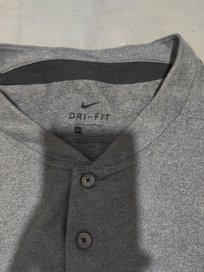 Nike Dri Fit Men Sport Gray T Shirt – Preloved Labels (view 3)