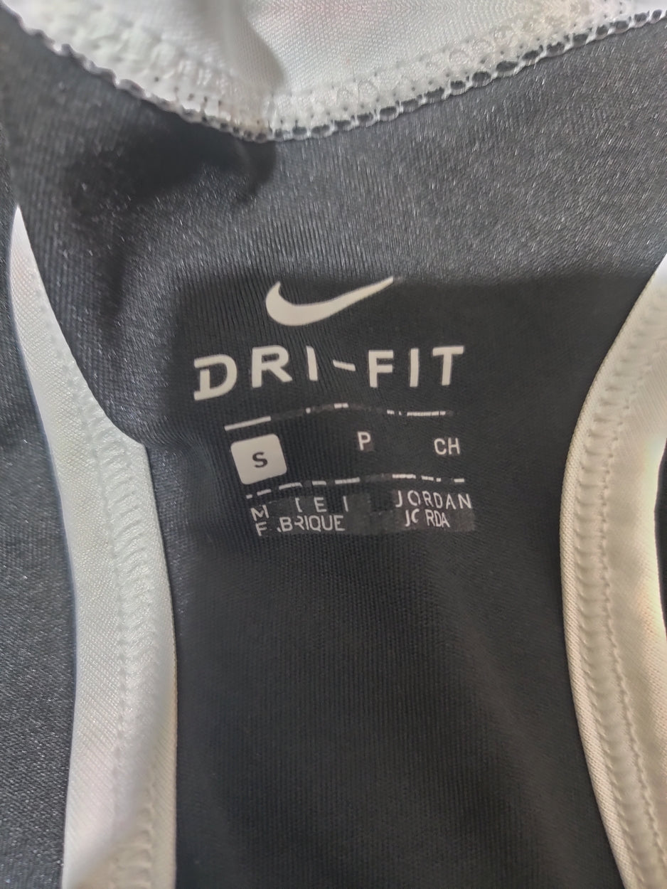 Nike Women Sport Black Vest T Shirt – Preloved Labels (view 3)
