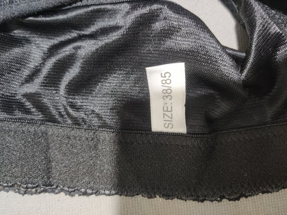 Preloved Women Black Sport Bra