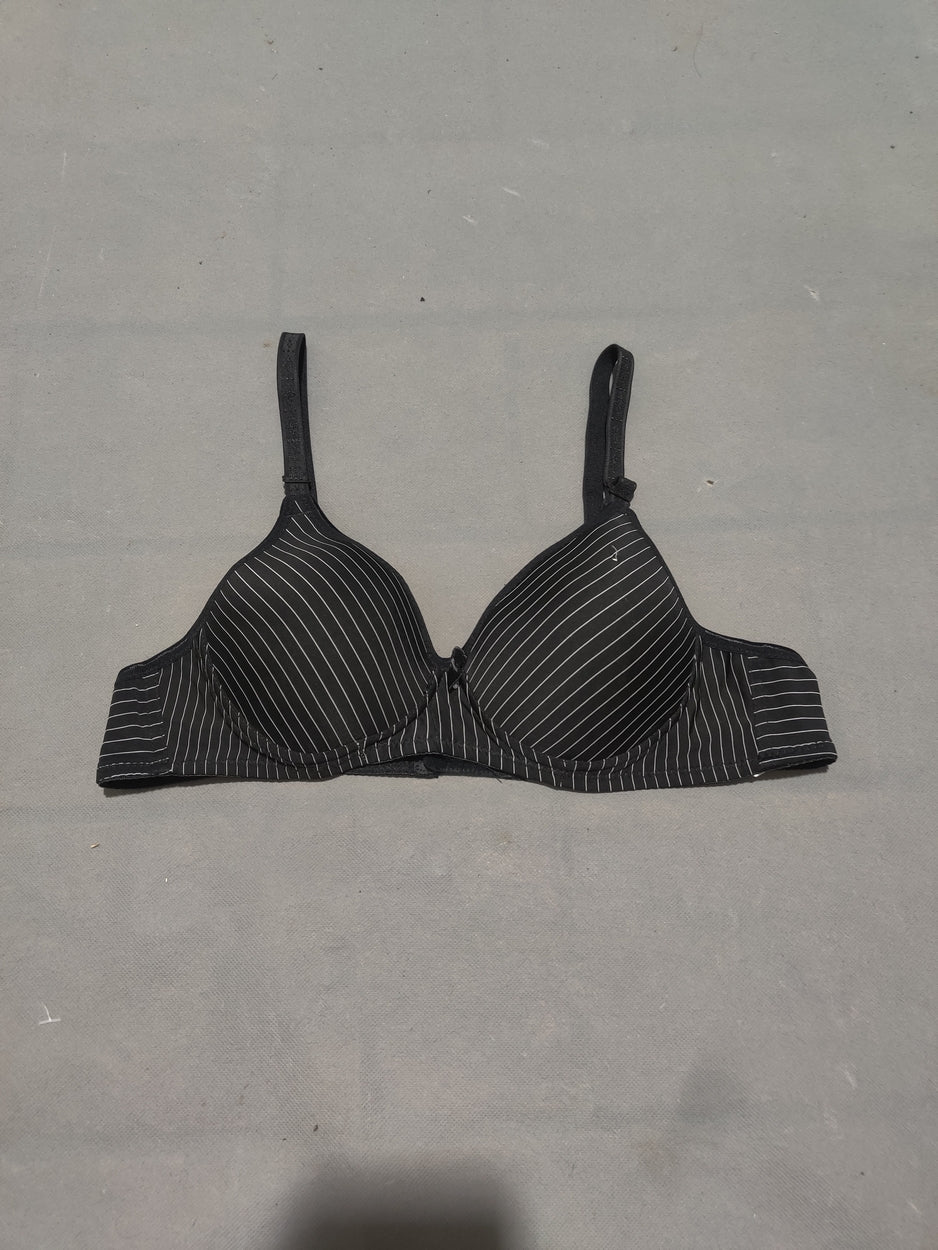Preloved Women Black Sport Bra