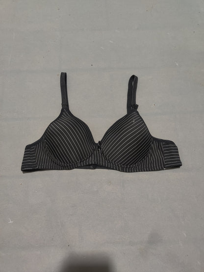 Preloved Women Black Sport Bra