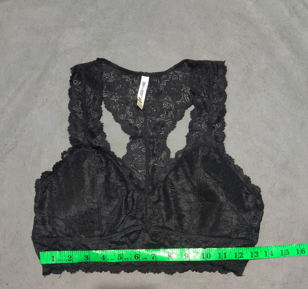 Zenana Outfitters Women Black Sport Bra