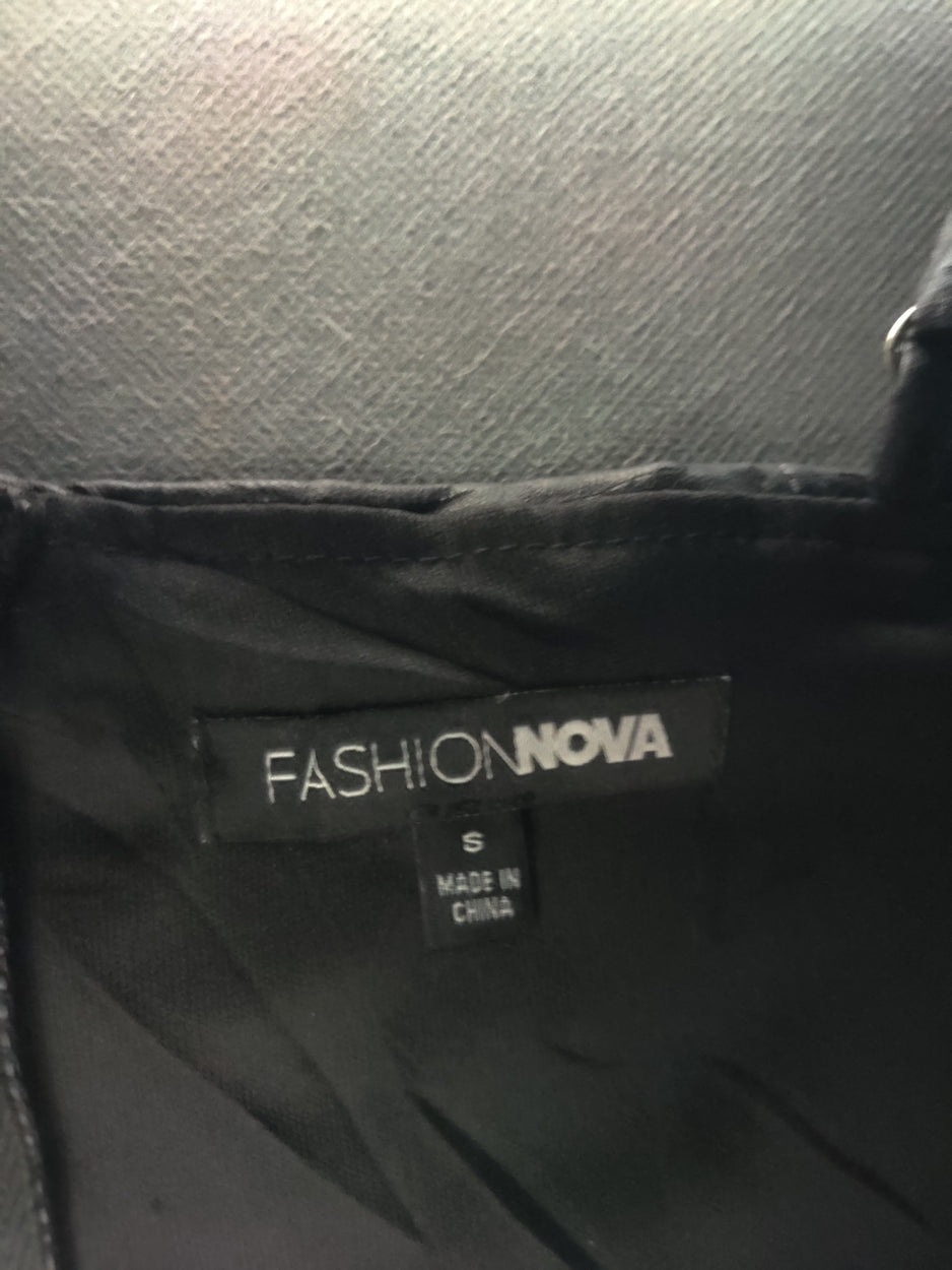 Fashion Nova Women Black Sport Bra