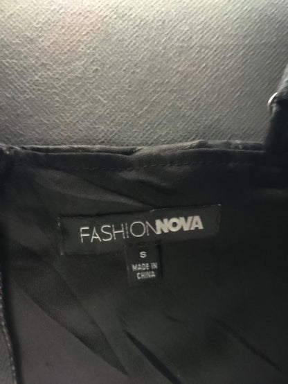 Fashion Nova Women Black Sport Bra