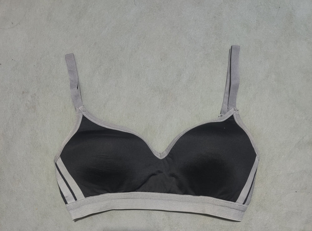 Preloved Women Black Sport Bra
