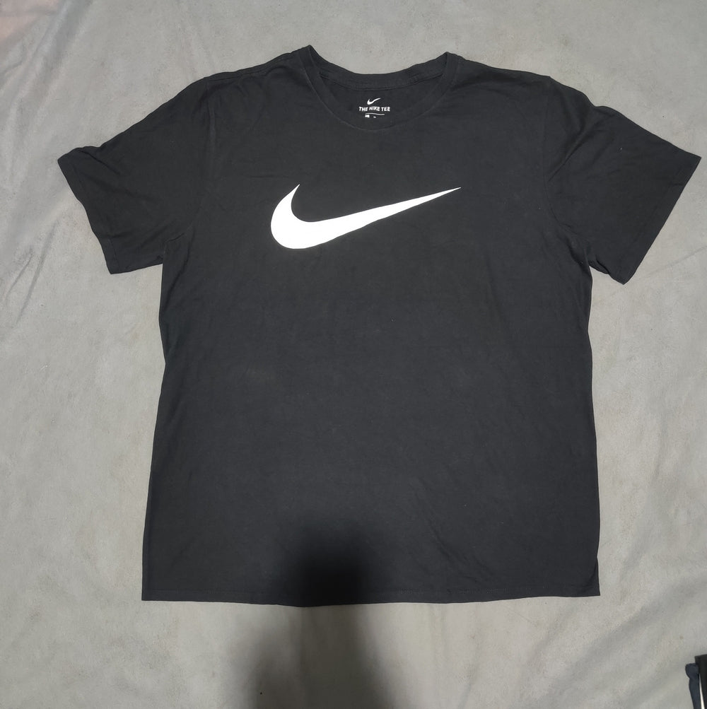 Nike Men Cotton Black T Shirt – Preloved Labels (view 2)