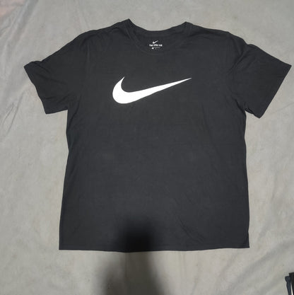 Nike Men Cotton Black T Shirt – Preloved Labels (view 2)