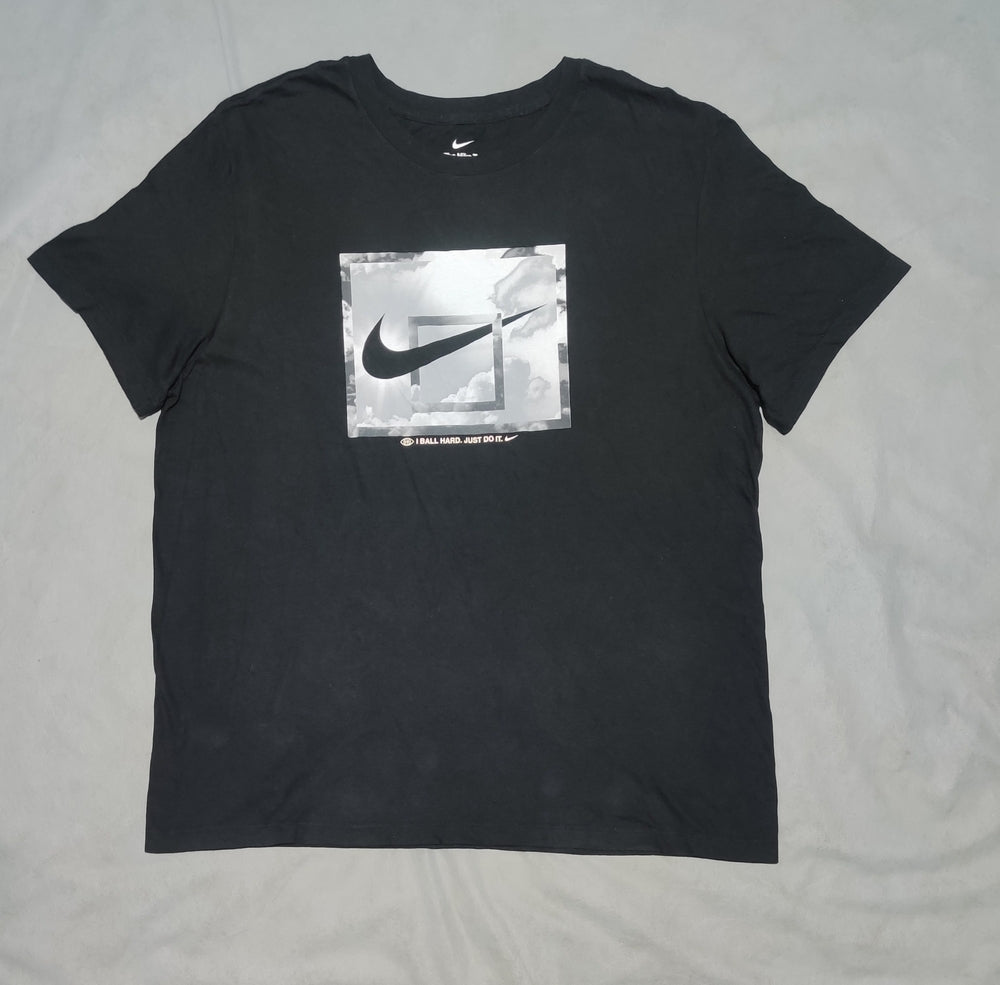Nike Men Cotton Black T Shirt – Preloved Labels (view 2)
