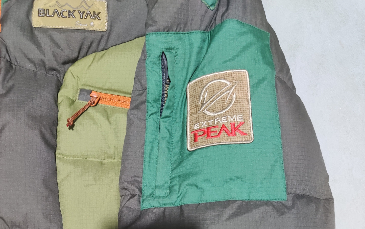 Black Yak Men Heavy Puffer Green Jacket