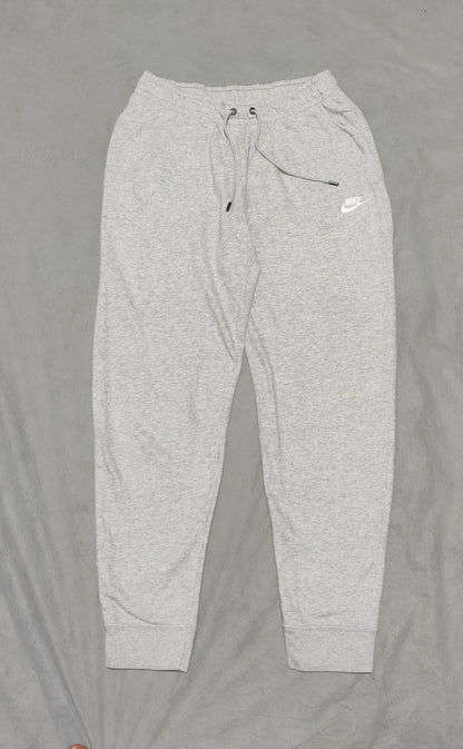 Nike Men Cotton Gray Trouser M