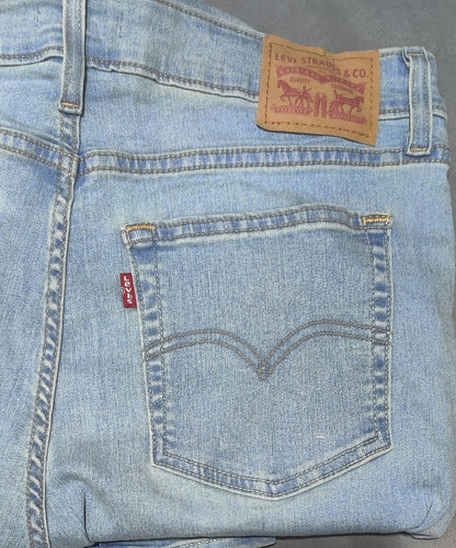 Levi's Women Blue Jeans M