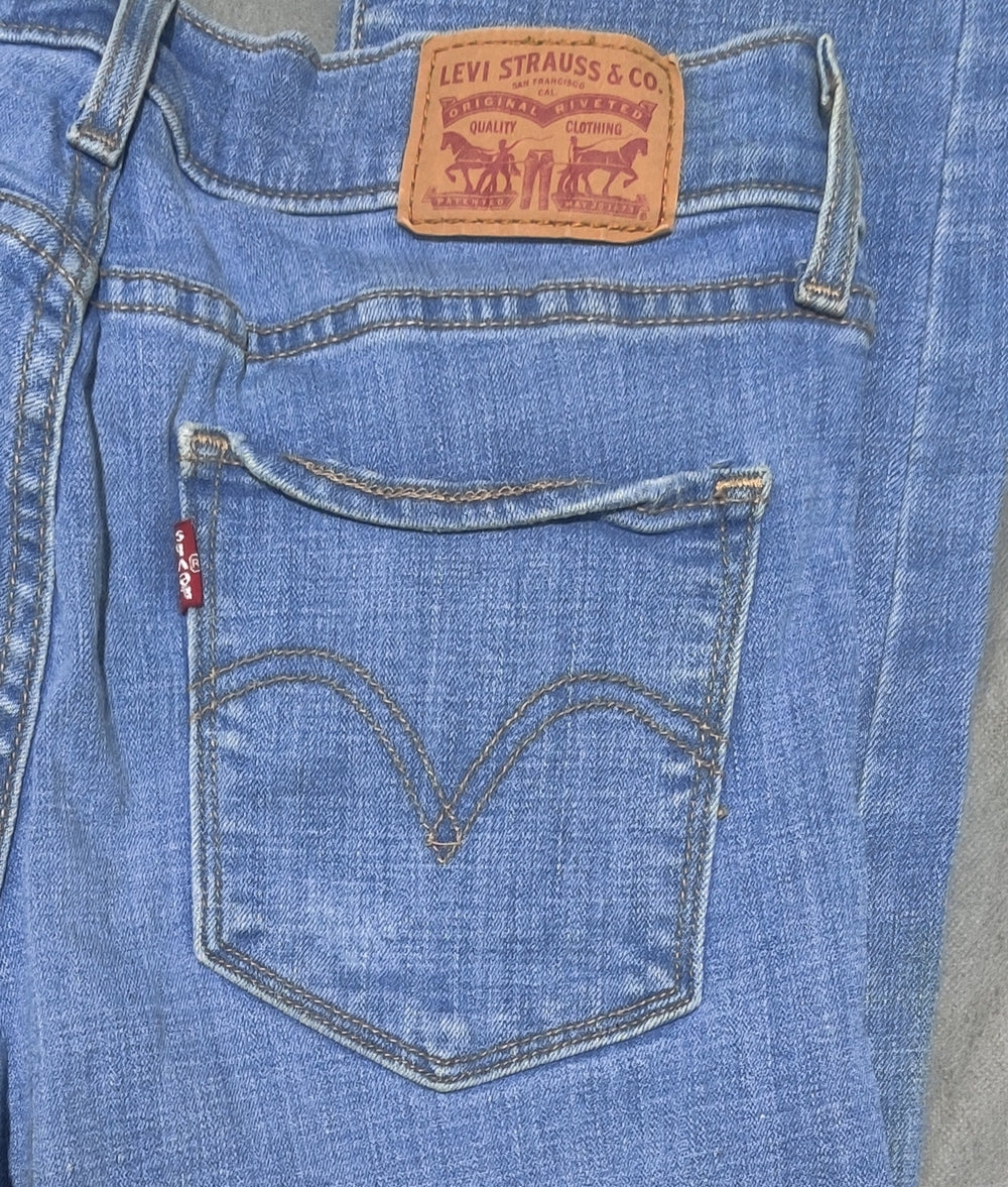 Levi's Women Blue Jeans M