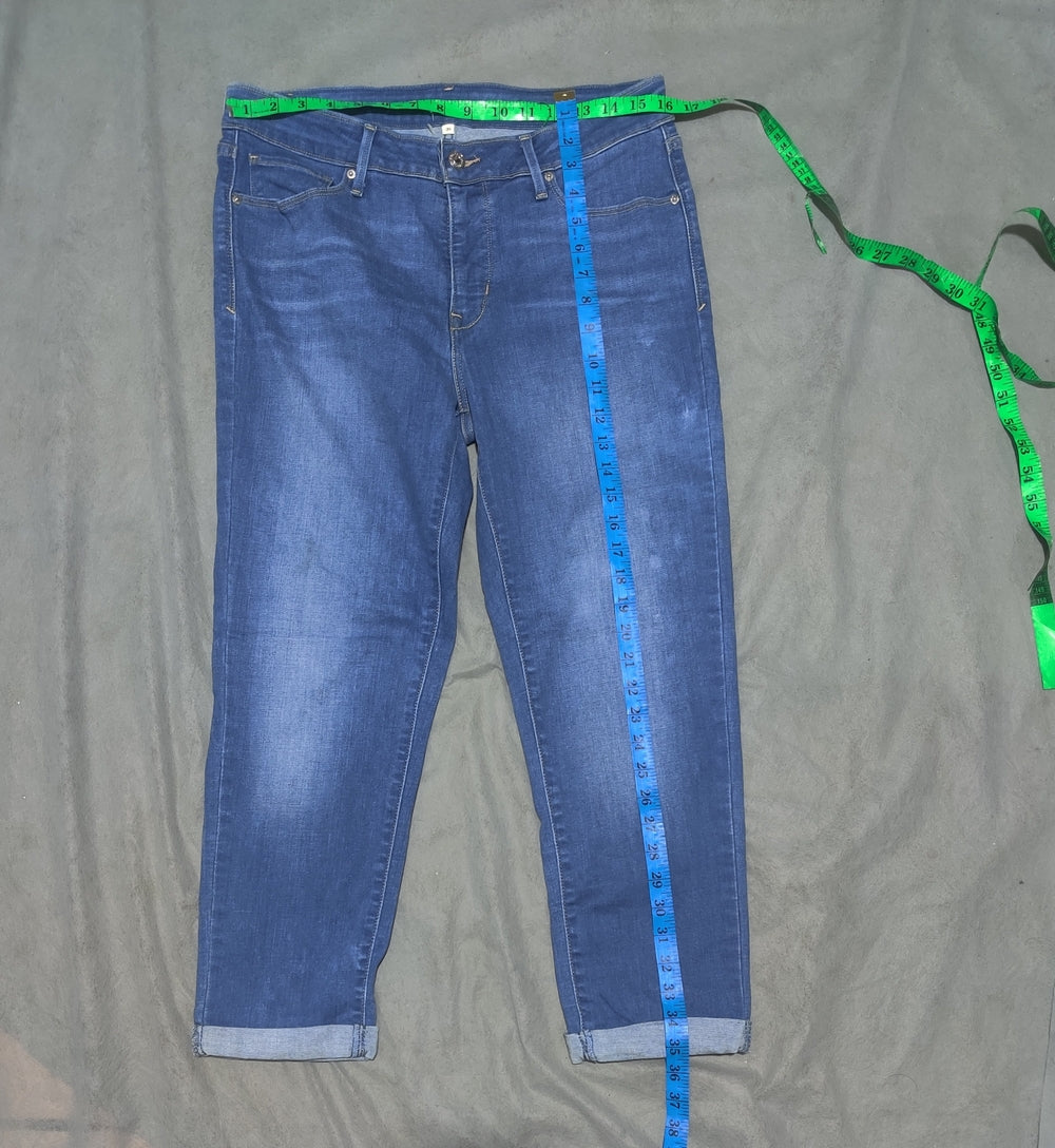 Levi's Women Blue Jeans M