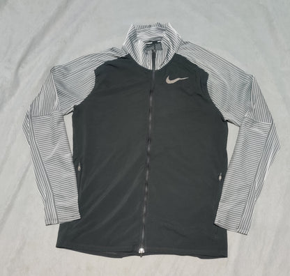 Nike women black sweatshirt, Small, 18–19 in chest — product image 2