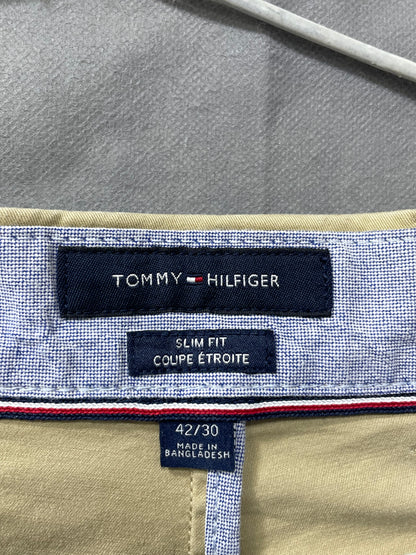 Tommy Hilfiger Cream Cotton Golf Pant For Men X Large