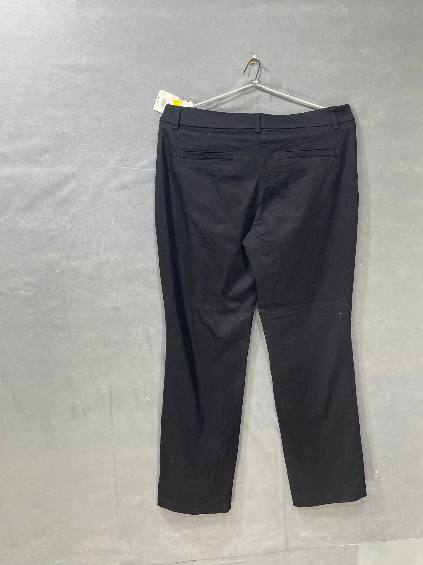 Lee Black Cotton Golf Pant For Men L