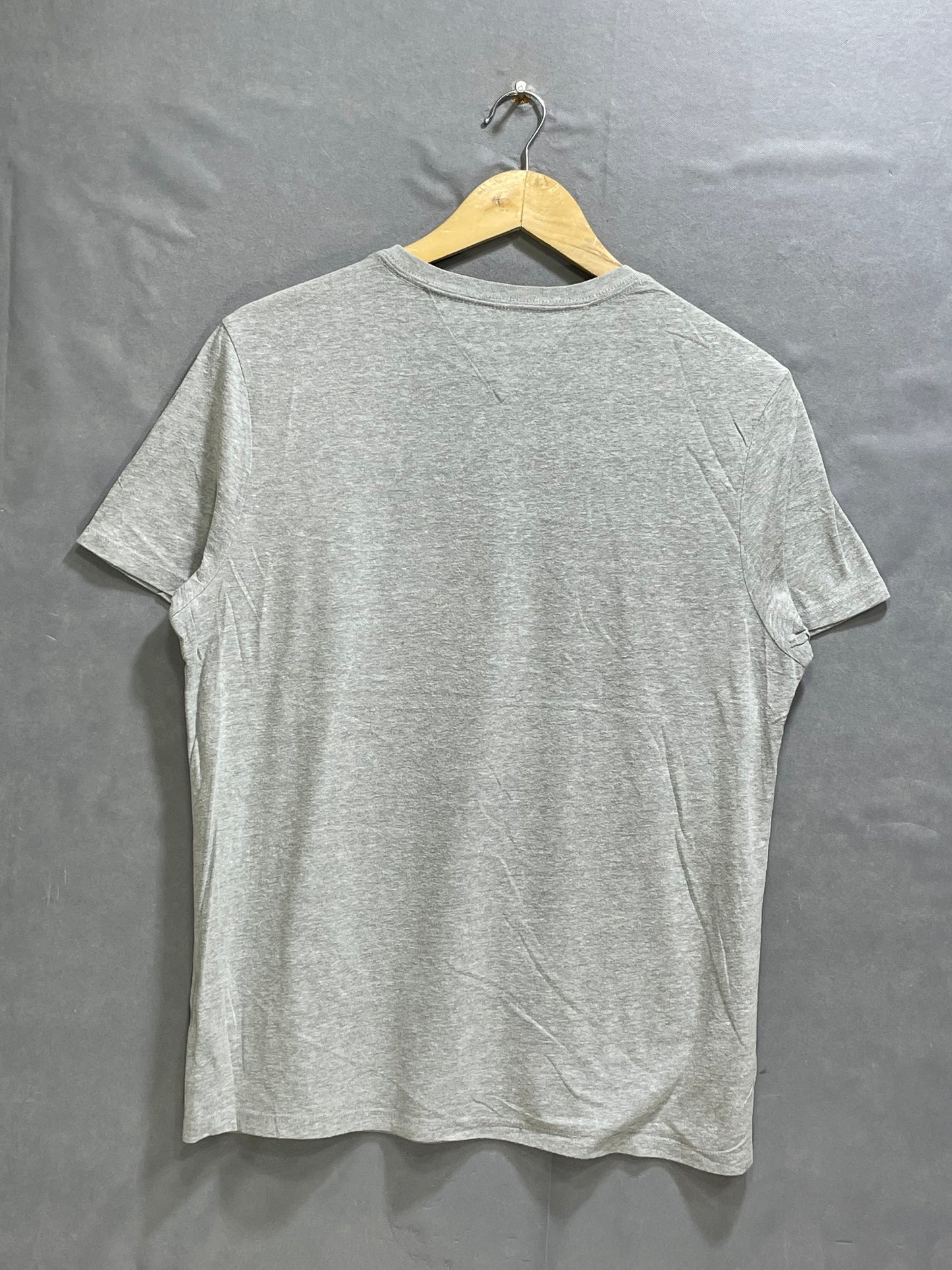 Tommy Hilfiger  Gray Cotton T Shirt For Men Small