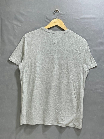 Tommy Hilfiger  Gray Cotton T Shirt For Men Small