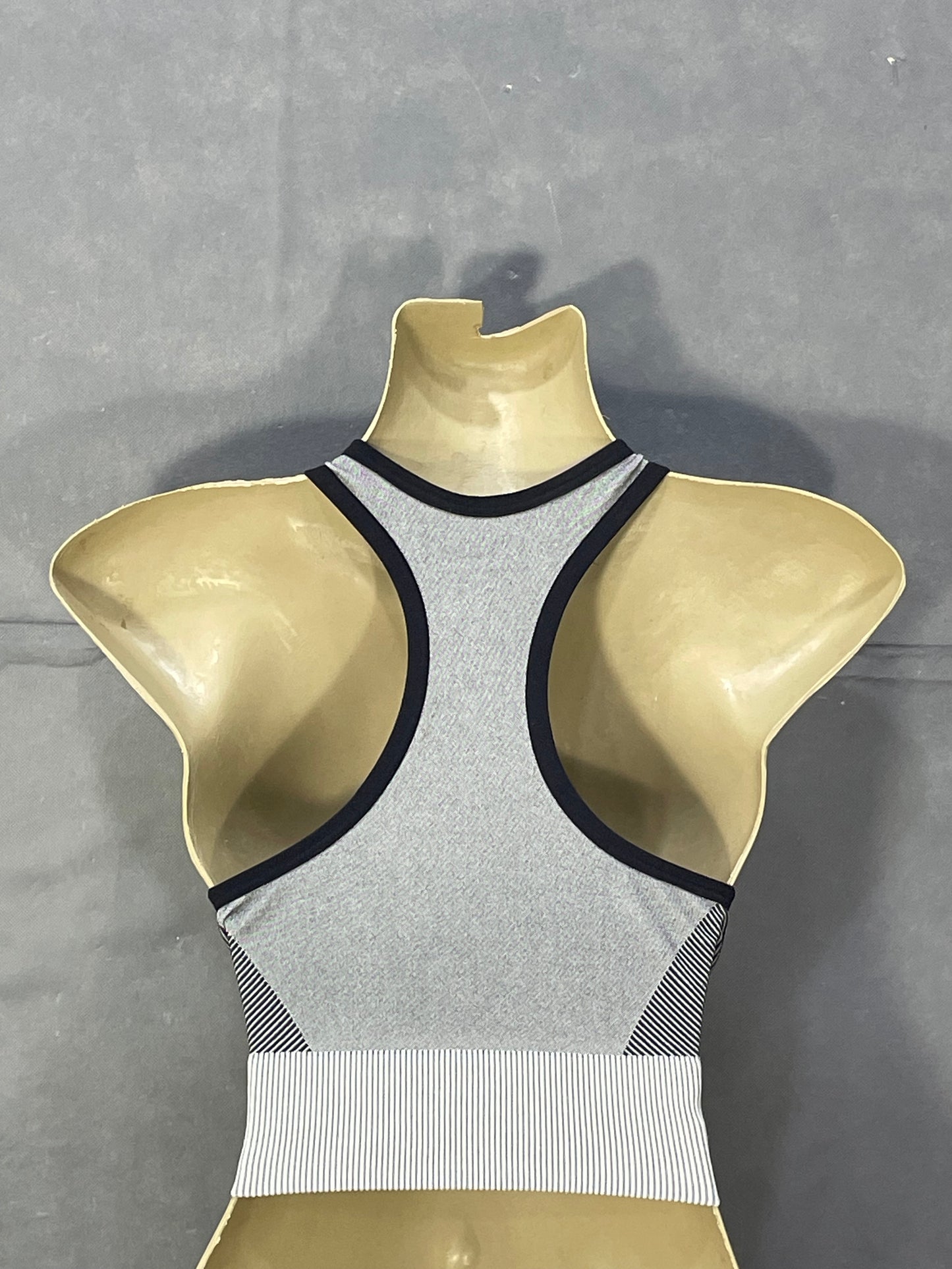 Saucony Gray Sports Gym Bra For Women XL