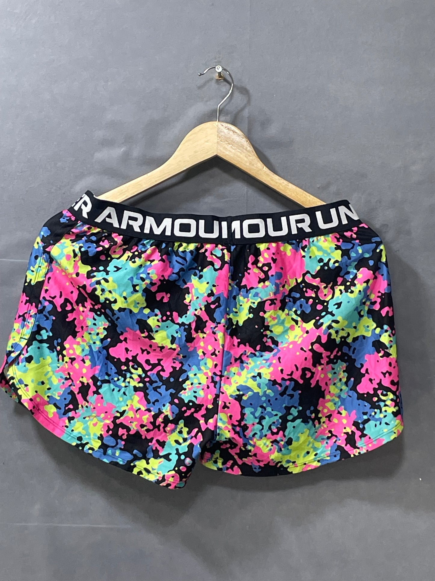 Under Armour Multi Sport Gym Short For Women L