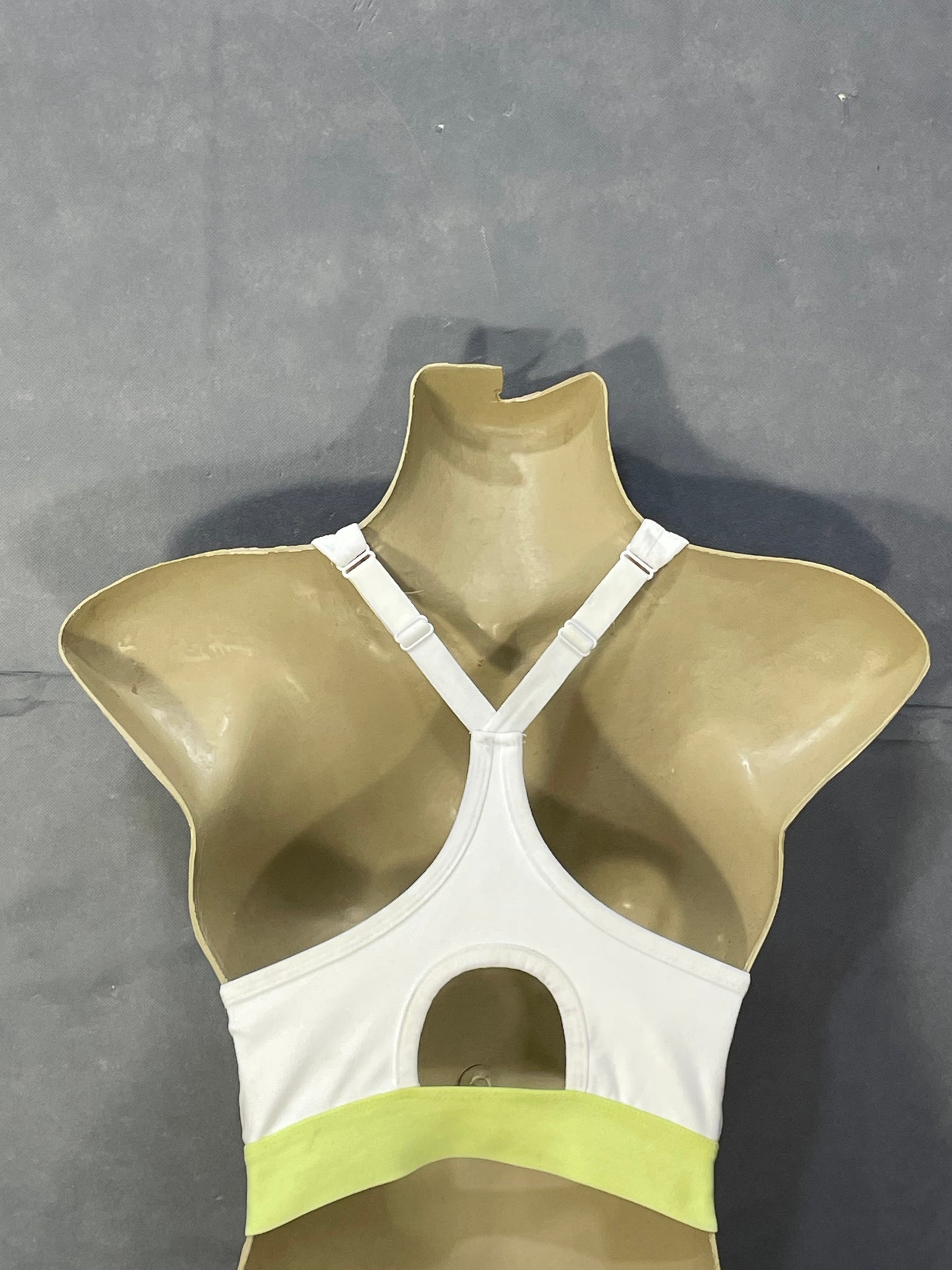 Reebok White Sports Gym Bra For Women M