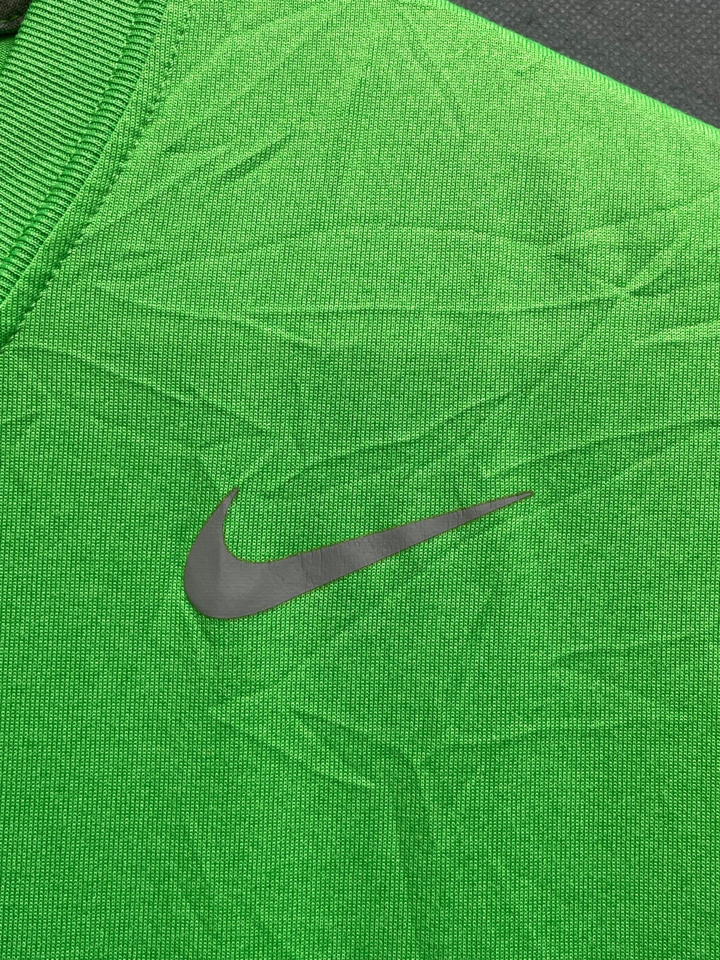Nike Dri Fit Green Sports For Men Vest T Shirt Medium