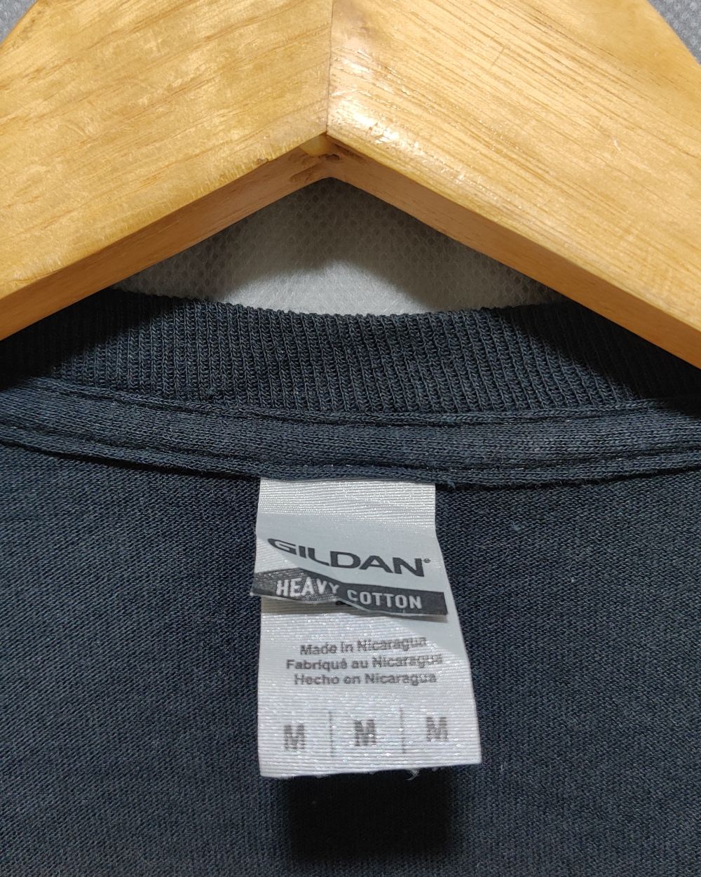 Gildan  Black T Shirt For Men M