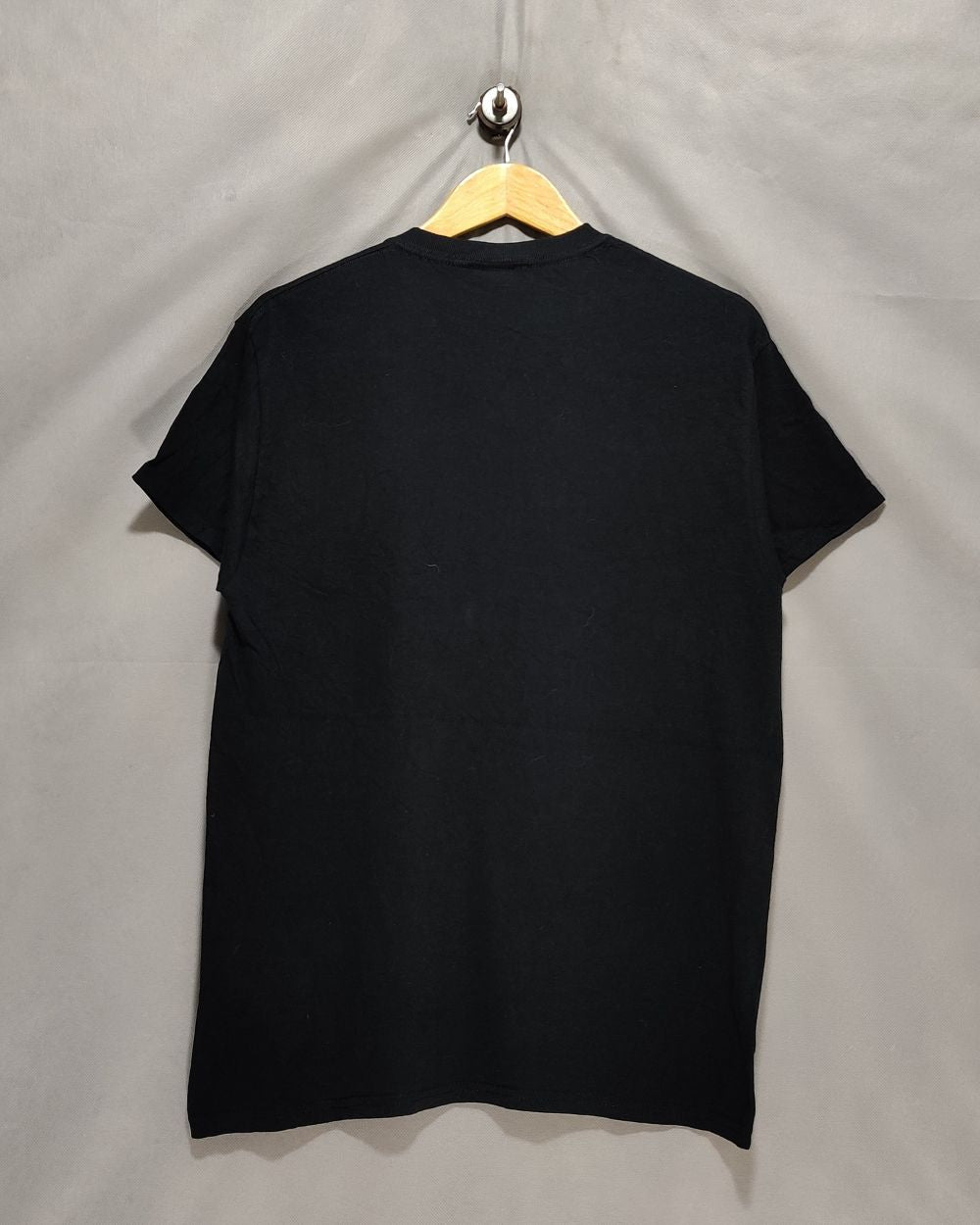 Gildan  Black T Shirt For Men M