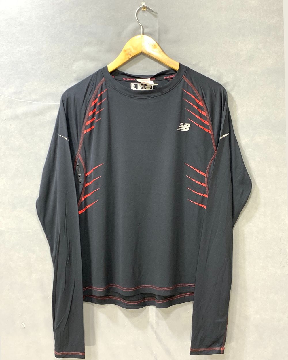 New Balance Black Sports For Women T Shirt S