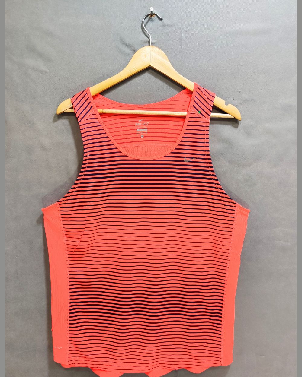 Nike For Orange Sports Men Vest T Shirt L
