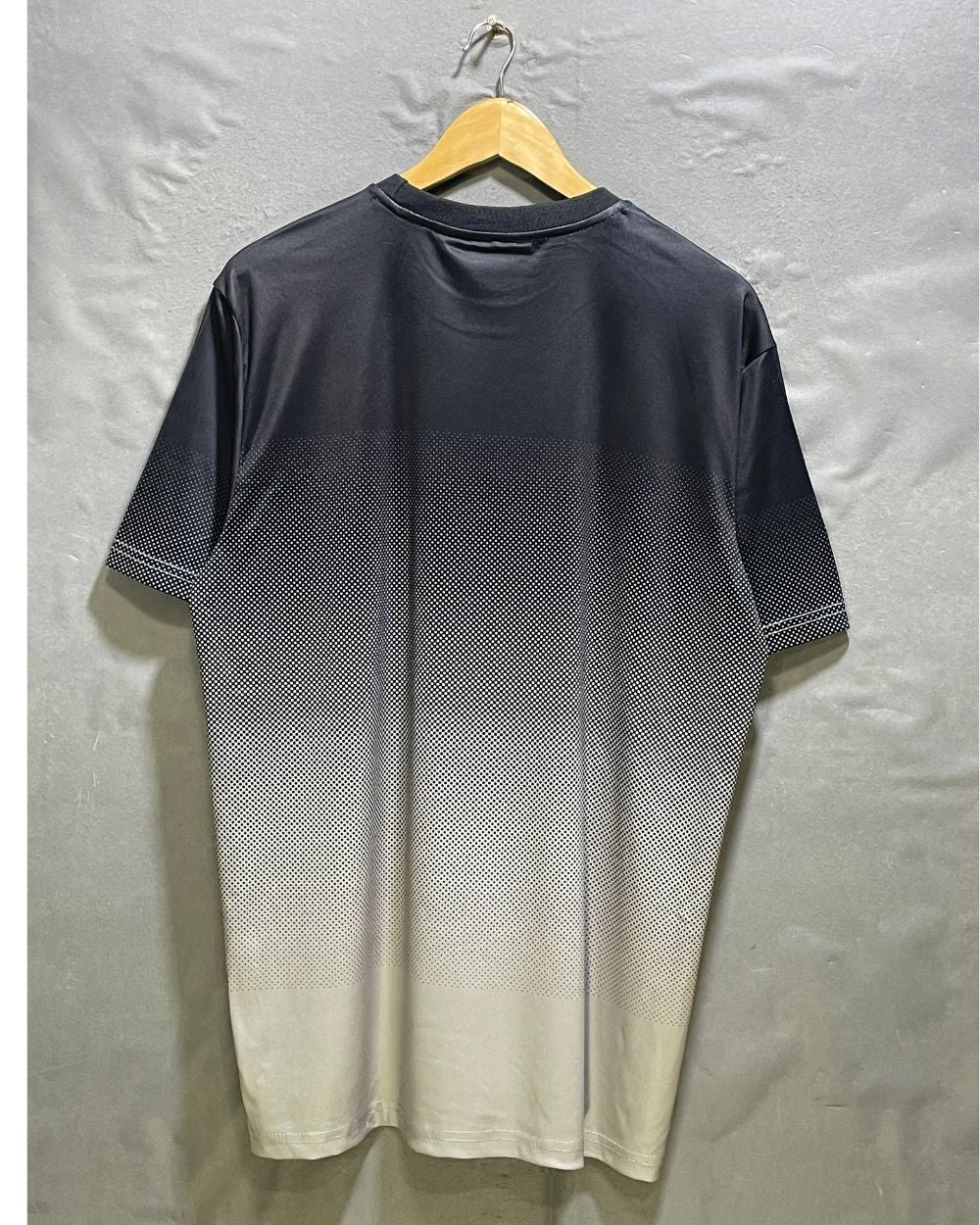 Linea Uomo Black For Men Sports T Shirt Medium | Preloved Labels
