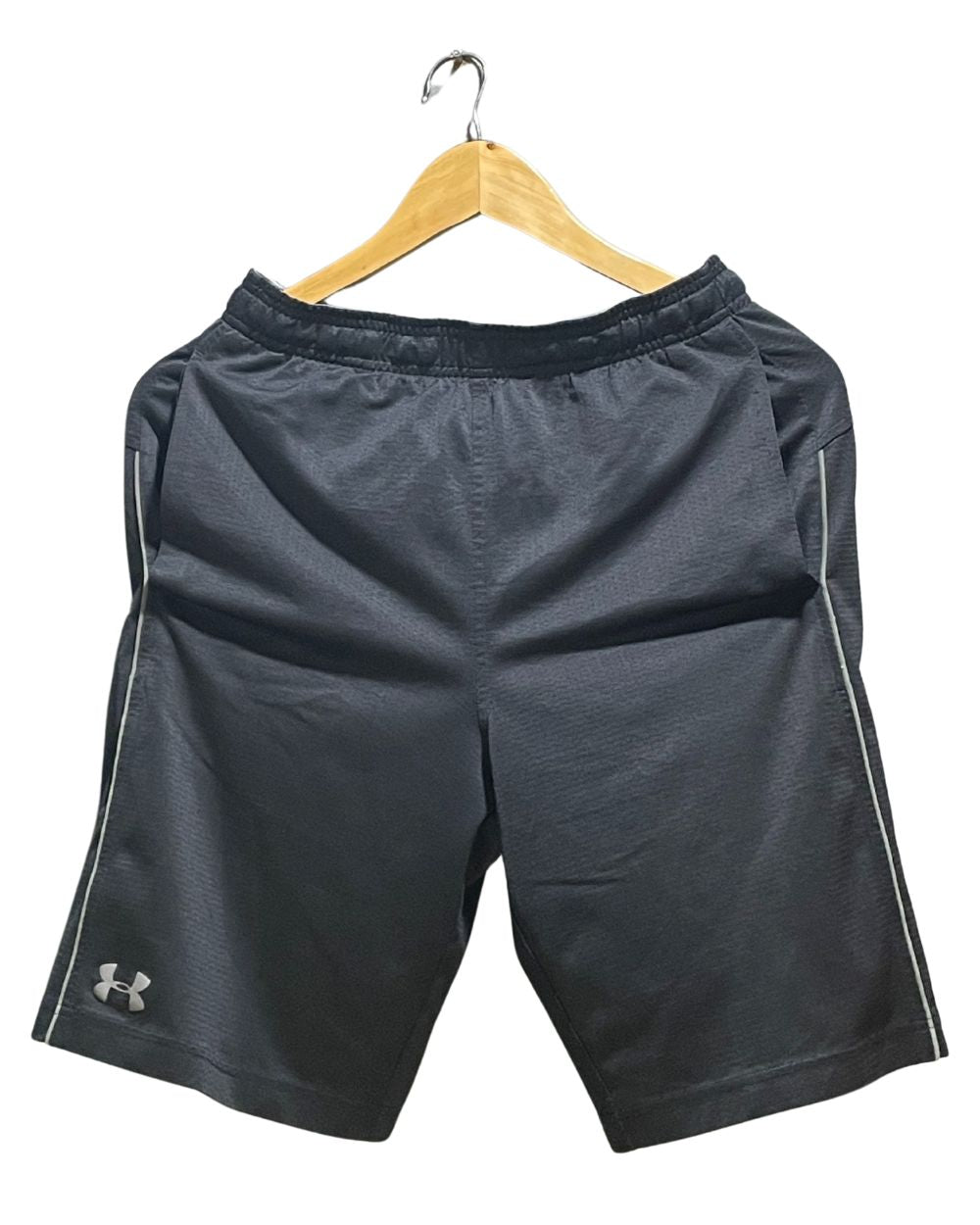 Under Armour Black Sports Short For Men Medium | Preloved Labels