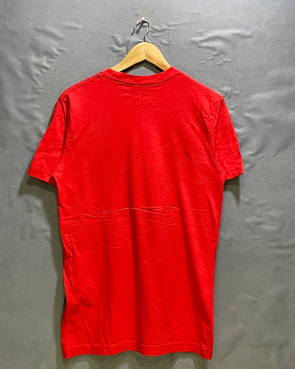 Majestic Red T Shirt For Men Medium | Preloved Labels