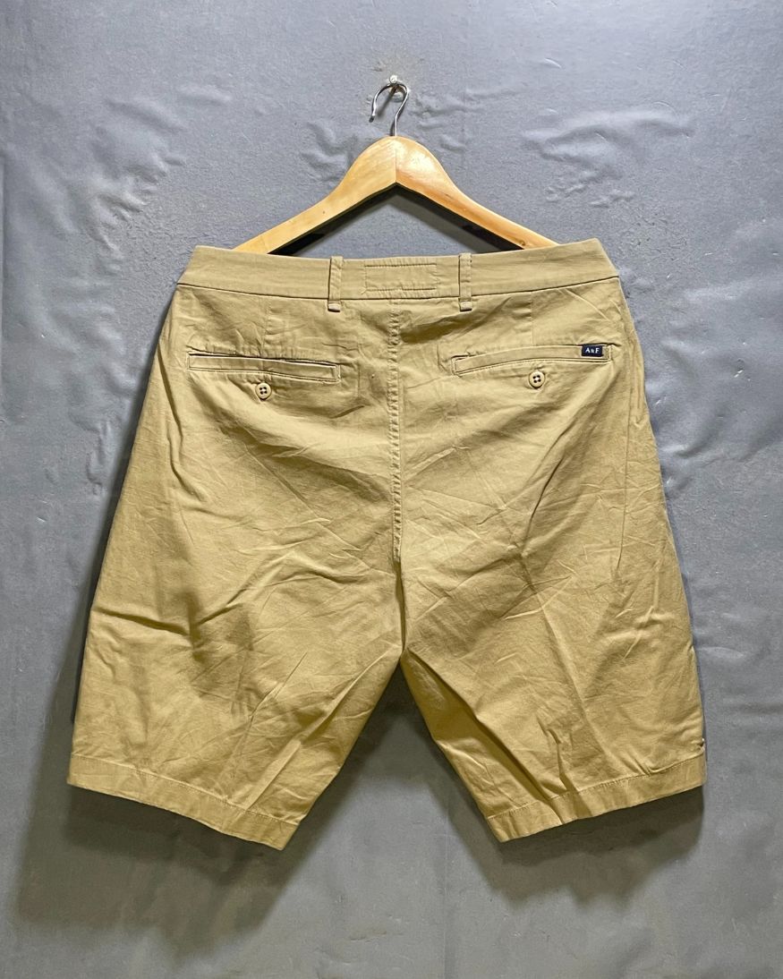 Abercrombie & Fitch Khaki Cotton Short For Men M | Preloved Labels