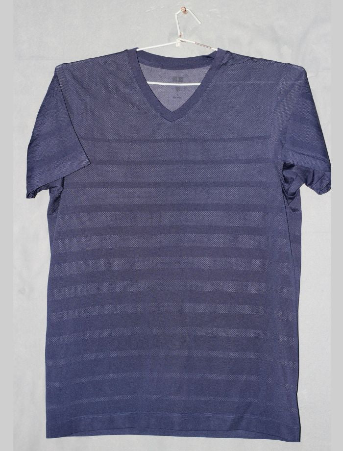 Uniqlo Dry Branded Original For Sports Men T Shirt | Preloved Labels