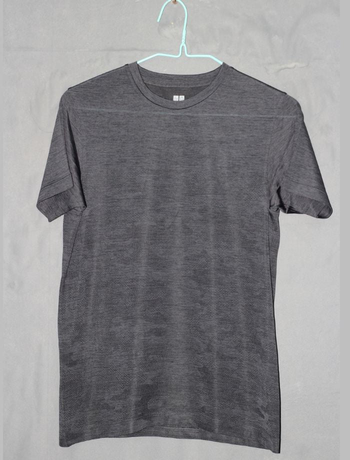 Uniqlo Dry Branded Original For Sports Men T Shirt | Preloved Labels