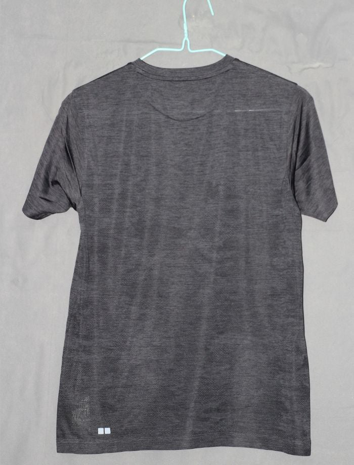 Uniqlo Dry Branded Original For Sports Men T Shirt | Preloved Labels