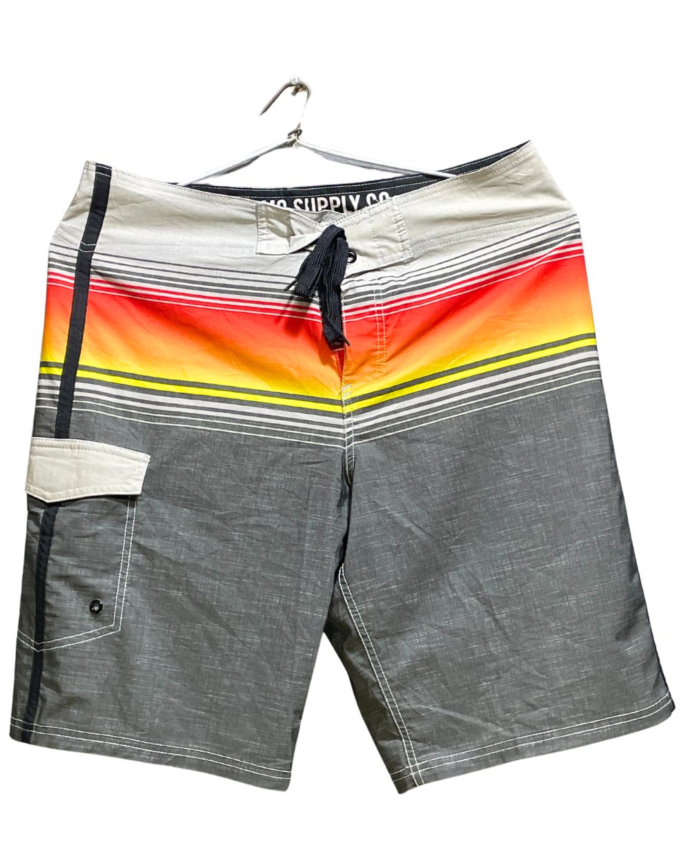 Mossimo Gray Parachute Short For Men M | Preloved Labels