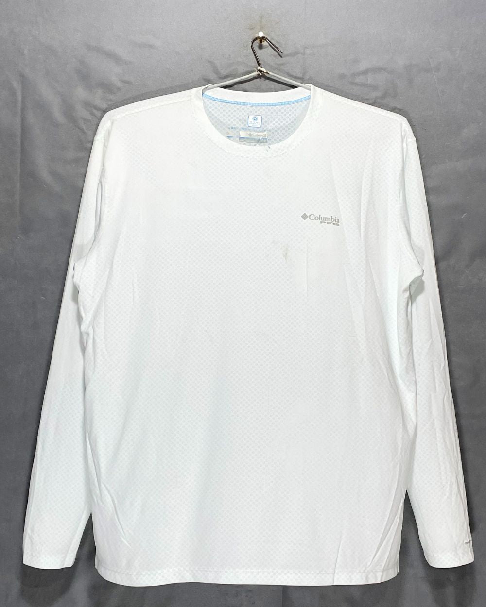 Columbia White Sports T Shirt For Men XL | Preloved Labels