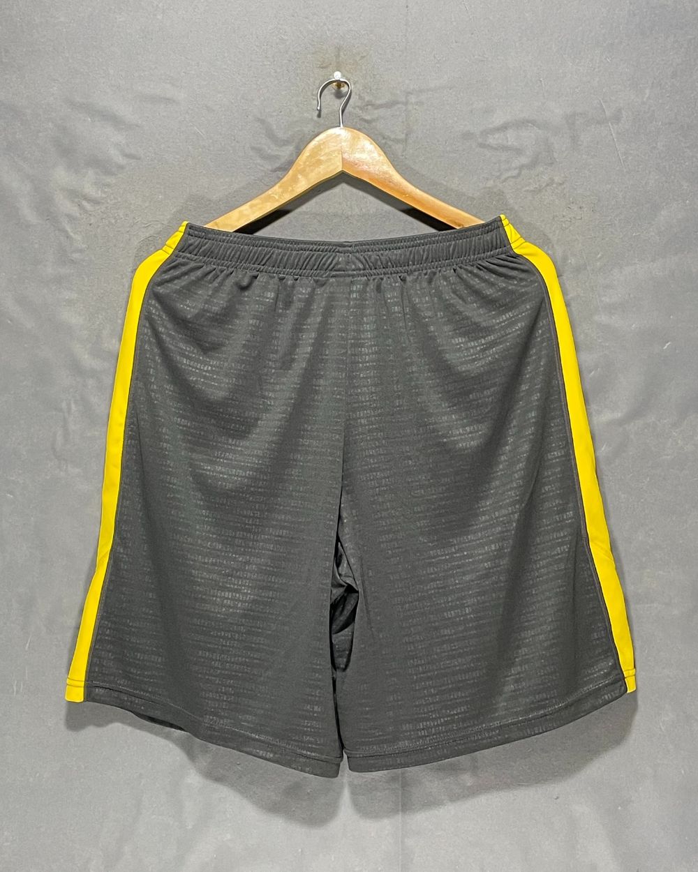Champion Gray Sport Short For Men M | Preloved Labels
