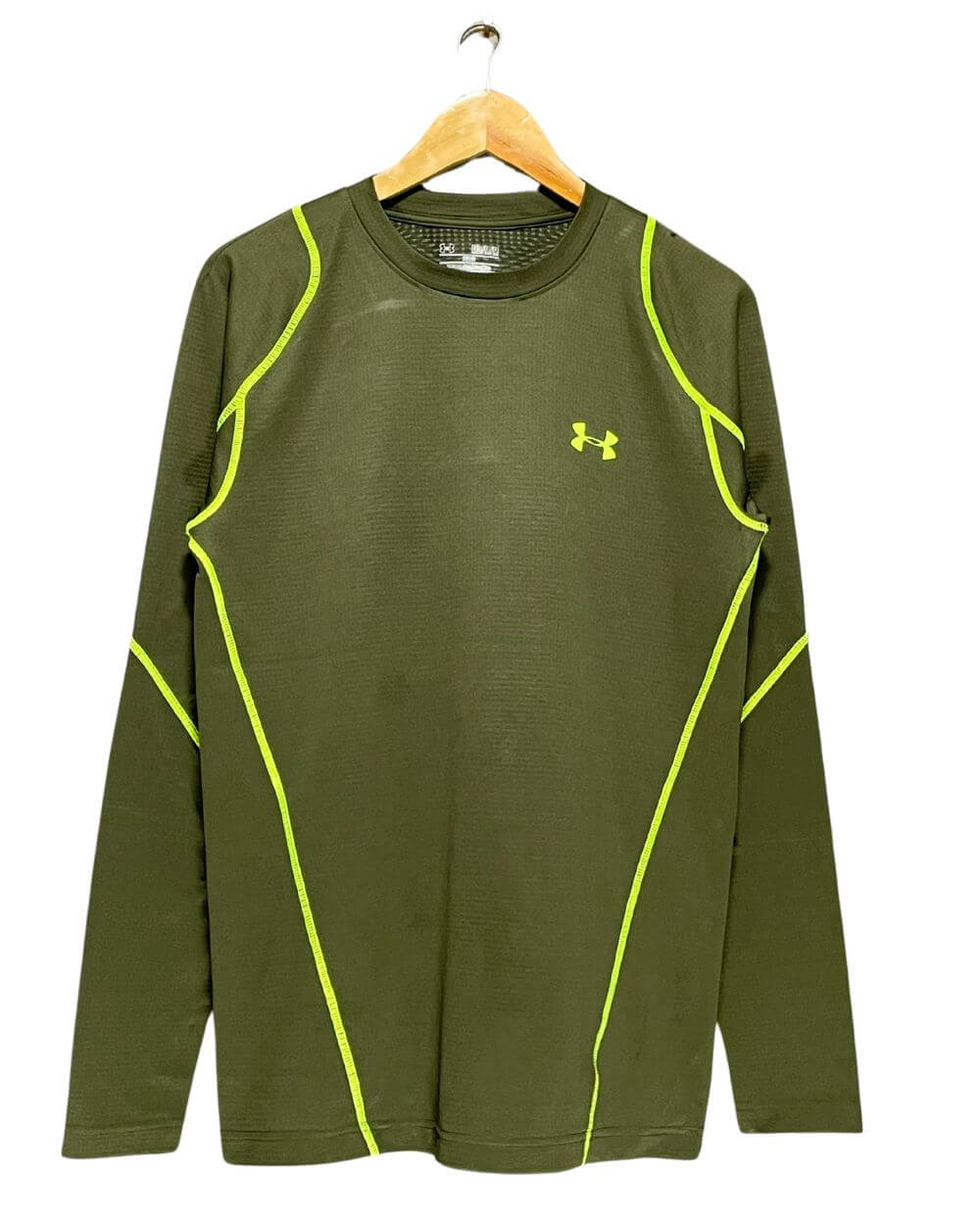 Under Armour Green Sports T Shirt For Men M | Preloved Labels