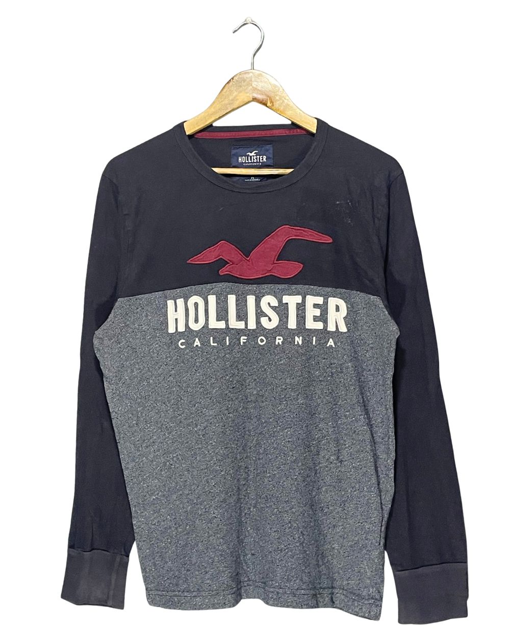 Hollister Gray T Shirt For Men M